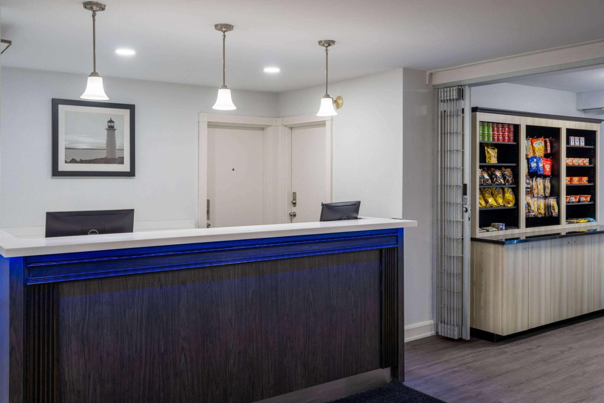 Travelodge Suites By Wyndham Saint John Exterior foto