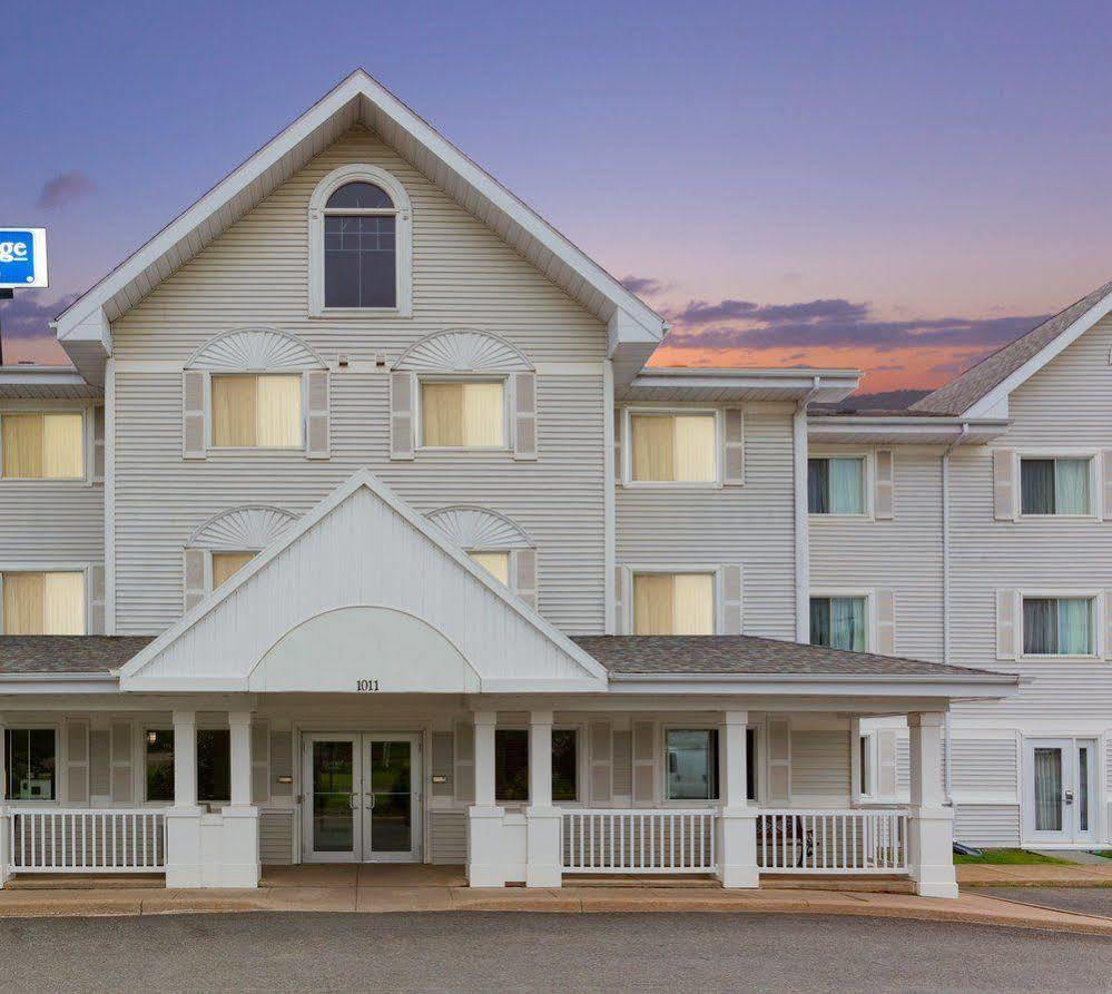 Travelodge Suites By Wyndham Saint John Exterior foto